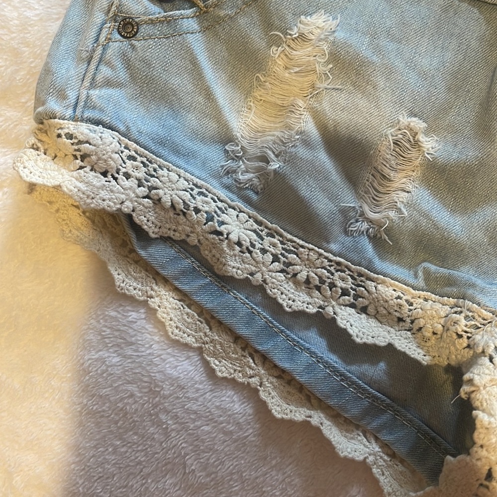 Shorts - Picture 5 of 6